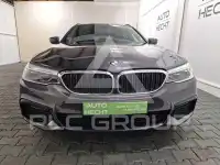 2019 BMW 520