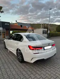 2019 BMW 318