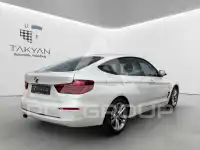 2019 BMW 318