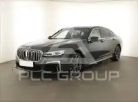 2019 BMW 745