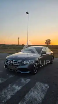 2019 Mercedes Benz E 220
