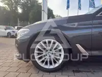 2020 BMW 530