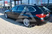 2020 BMW 530