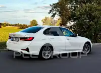 2020 BMW 320