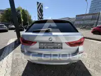2020 BMW 520