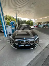 2020 BMW 730