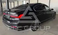 2020 BMW 730
