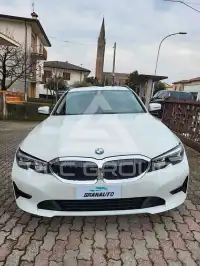 2020 BMW 318