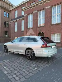 2020 Volvo V90