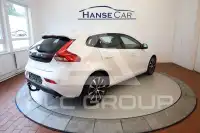 2020 Volvo V40