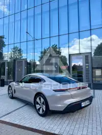 2020 Porsche Taycan