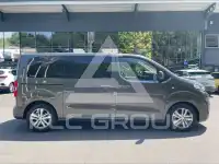 2020 Peugeot Traveller