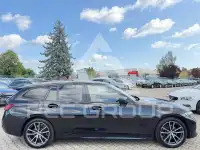 2021 BMW 320
