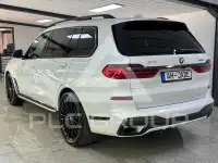 2021 BMW X7