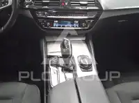 2021 BMW 520