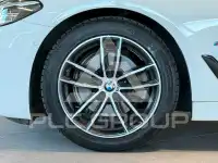 2021 BMW 520