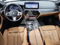 2021 BMW 520