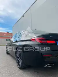 2021 BMW 520