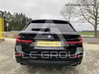 2021 BMW 520