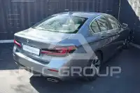 2021 BMW 520