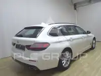 2021 BMW 520