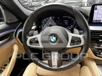 2021 BMW 520