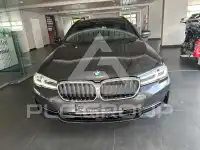 2021 BMW 520