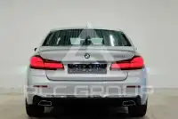 2021 BMW 520