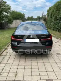 2021 BMW 520