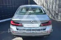 2021 BMW 520