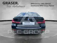 2021 BMW 520