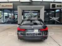 2021 BMW 520