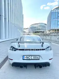 2021 Porsche Cayman
