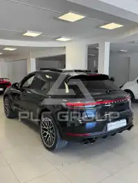2021 Porsche MACAN