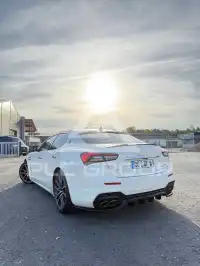 2021 Maserati GHIBLI