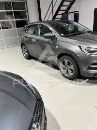 2021 Opel GrandlandX
