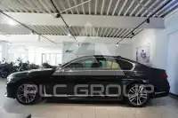 2022 BMW 740