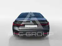 2022 BMW 740