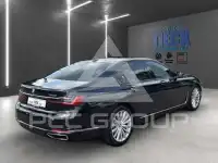 2022 BMW 740