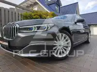2022 BMW 750