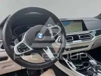 2022 BMW X7