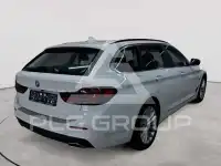 2022 BMW 530
