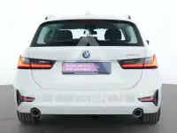 2022 BMW 320