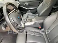 2022 BMW 320