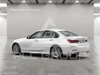 2022 BMW 320