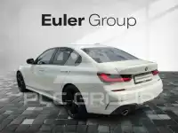 2022 BMW 320