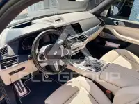 2022 BMW X7