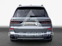 2022 BMW X7