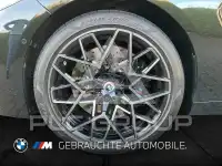2022 BMW M8