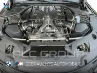 2022 BMW M8